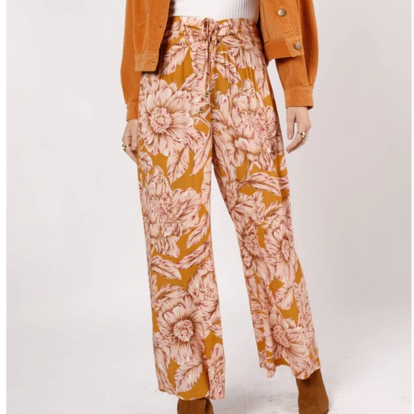 Band of the Free ARIZONA GOLD FLORAL WIDE LEG PANTS NWT - Picture 1 of 8